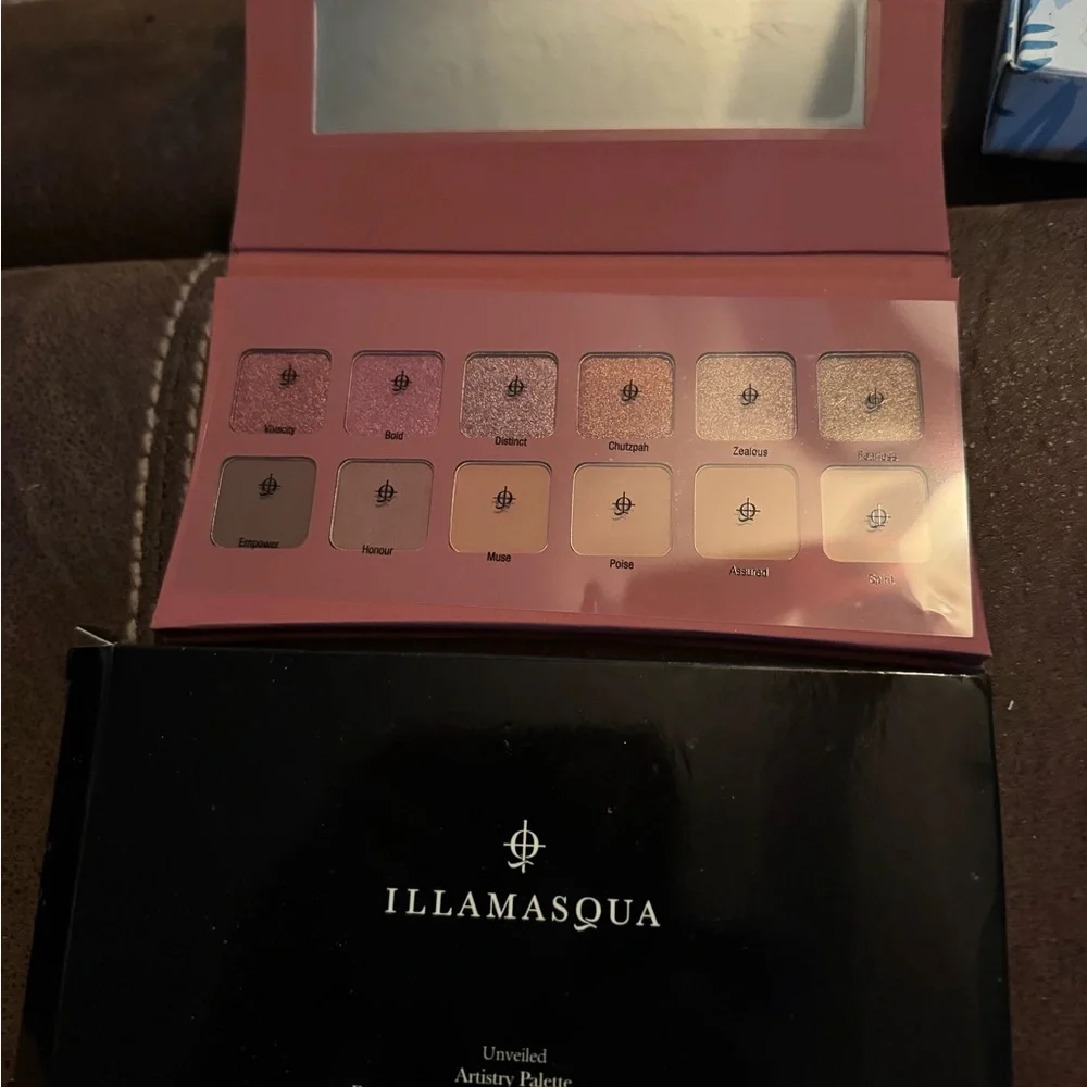 Urban Decay light beige
